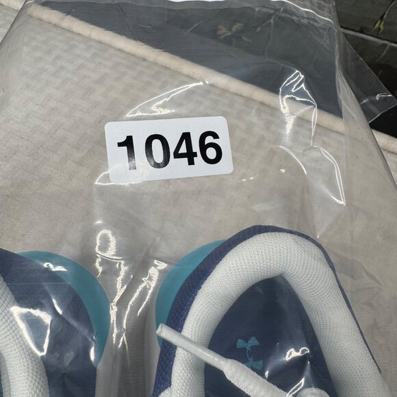 Mens Size 11 Under Armour Charged Pursuit 3 White & Blue Running Shoes - Picture 8 of 8